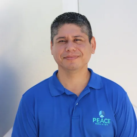 Retrato de Armando Reyes Gutiérrez, equipo de PEACE Punta de Mita
