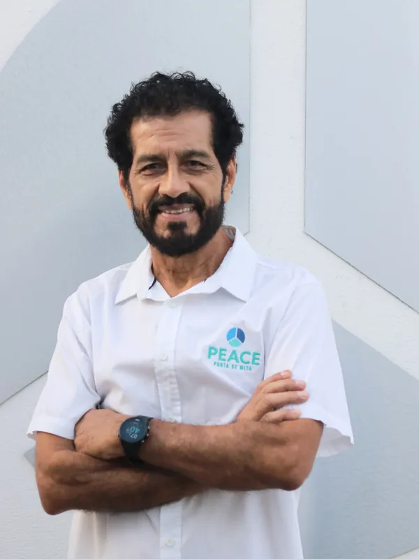 Retrato de José Antonio Salgado Soto, equipo de PEACE Punta de Mita