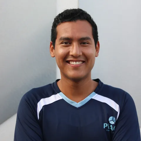 Retrato de Juan Carlos Cárdenas González, equipo de PEACE Punta de Mita